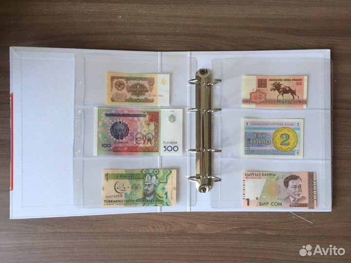 Альбом с банкнотами 30 стран мира