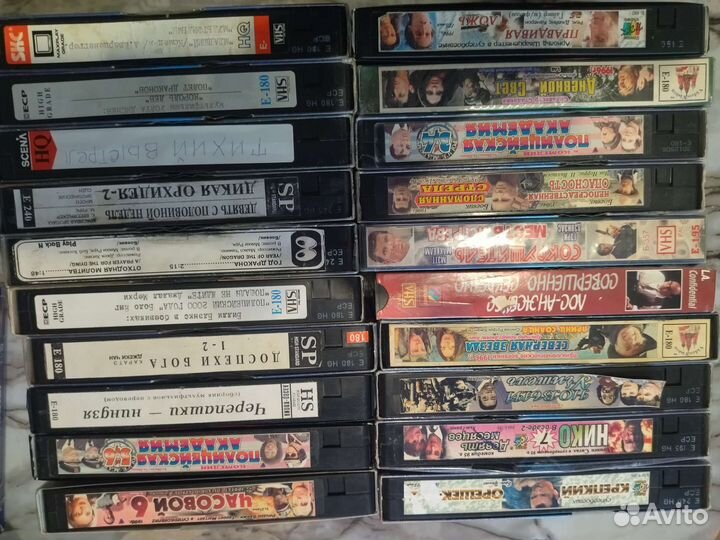 Видеокассеты с фильмами