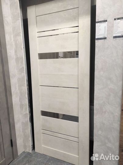 Межкомнатная дверь крем бетон