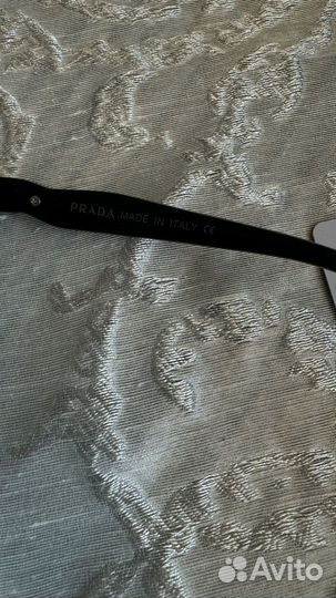 Солнцезащитные очки prada. Новые