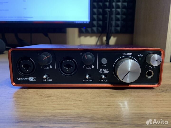 Звуковая карта Focusrite Scarlett 2i2 2nd Gen