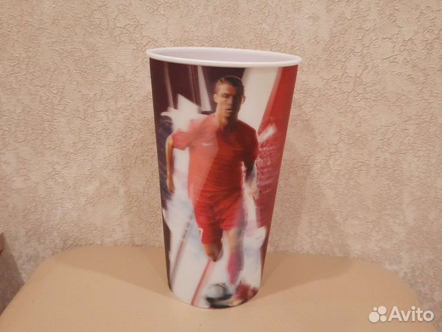 Стакан KFC c Роналду