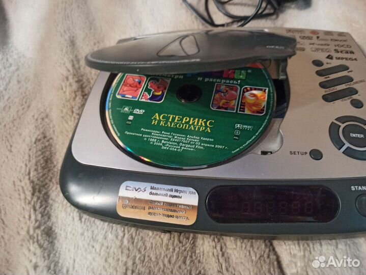 Портативный DVD плеер miyota в отличном состоянии
