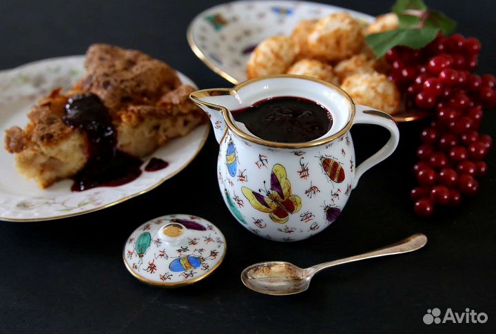 Антикварный чайный сервиз с ручной росписью