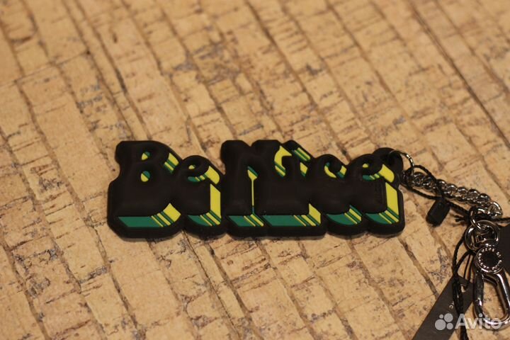 Брелок Marc Jacobs