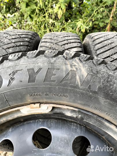 Goodyear UltraGrip 185/65 R15