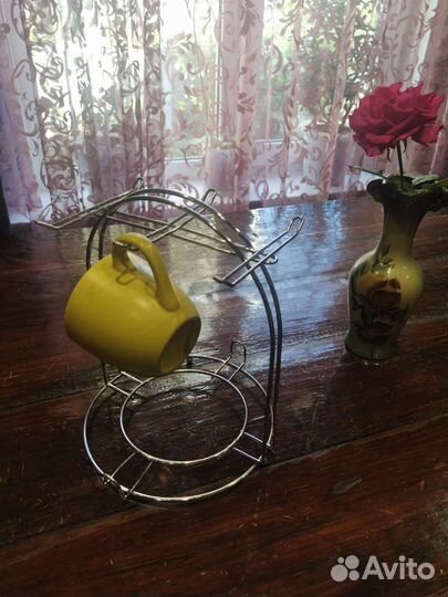 Подставка для чашек и блюдец