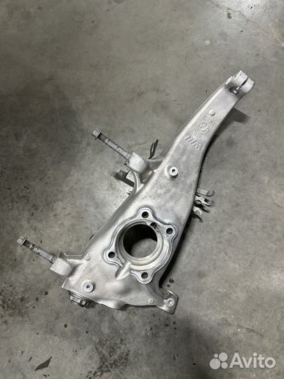BMW M5 F90 M8 F91/92/93 Кулак поворотный