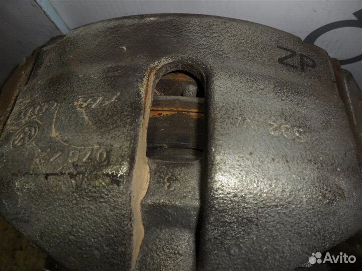 Ступица (кулак, цапфа) передняя правая Volkswagen