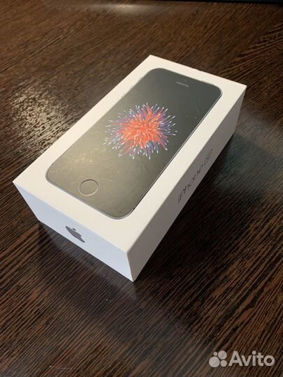 iPhone Se и 6 (Коробочки)