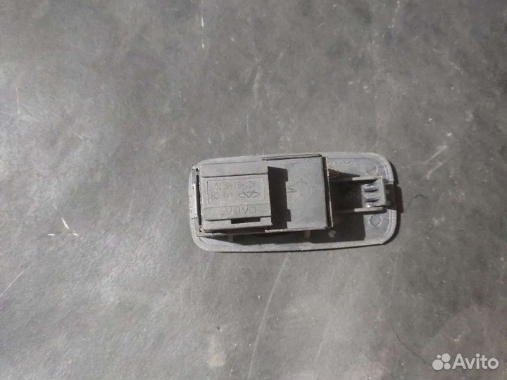 Кнопка стеклоподъемника пассажира Chery Fora