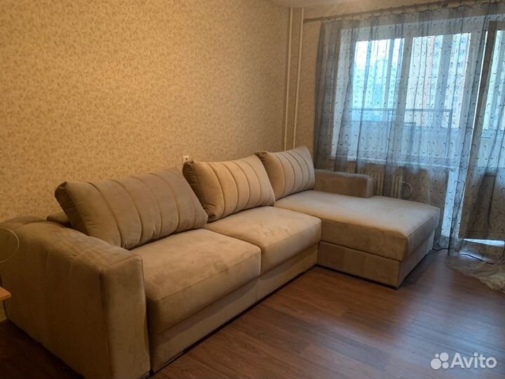 Большой угловой диван бу