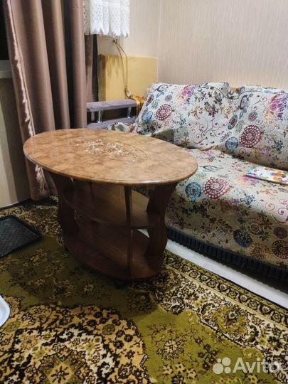 Журнальный столик на колесах бу