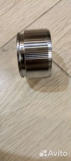 Поршень суппорта Тойота Лэнд Крузер