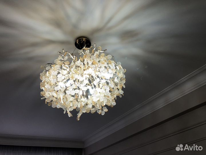 Люстра и монетками