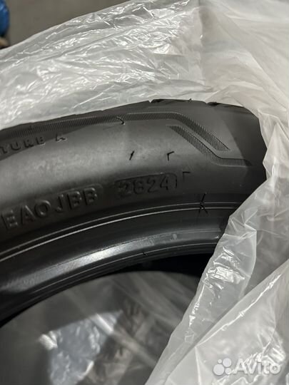 Bridgestone Alenza Sport 245/45 R20 и 275/40 R20 W