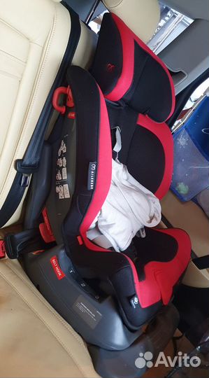 Японское автокресло Carmate Swing Moon, гр.1-2