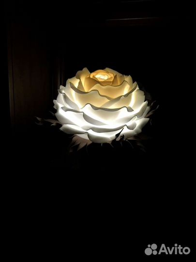 Цветок светильник из изолона.