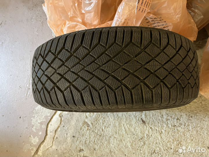Continental ContiVikingContact 7 205/55 R16 94T
