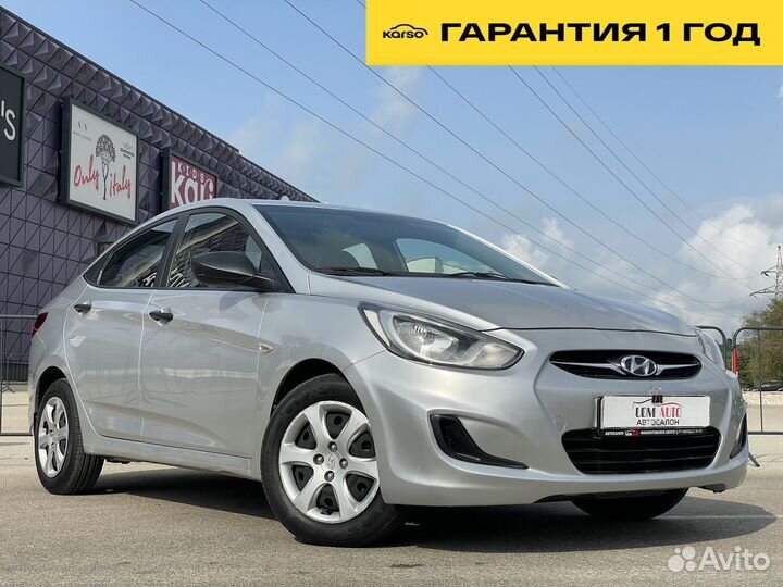 Hyundai Accent, 2011