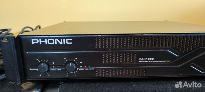 Усилитель Phonic 1500