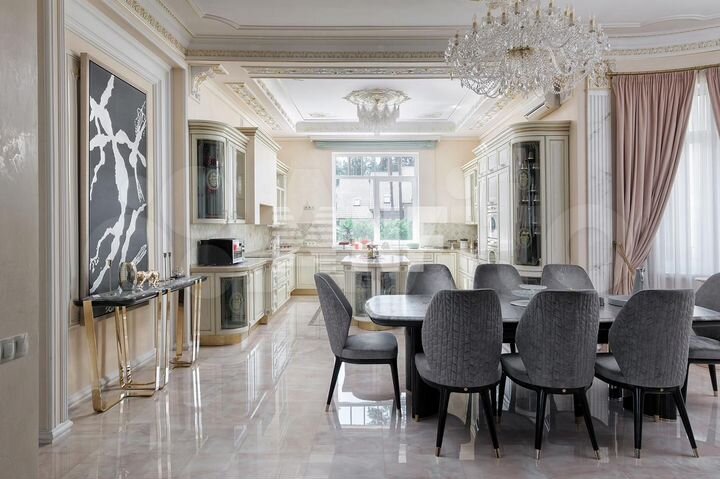 Дом 514 м² на участке 20 сот.