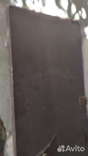 Дверь на металлической раме