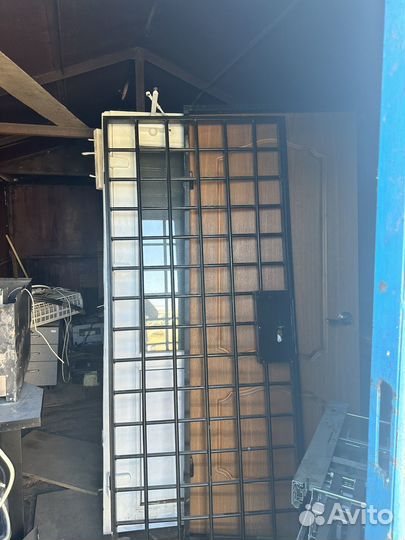 Металическая дверь решетка