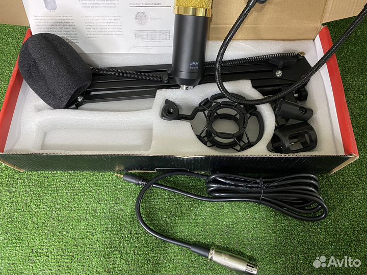 Микрофон студийный конденсаторный BM-800