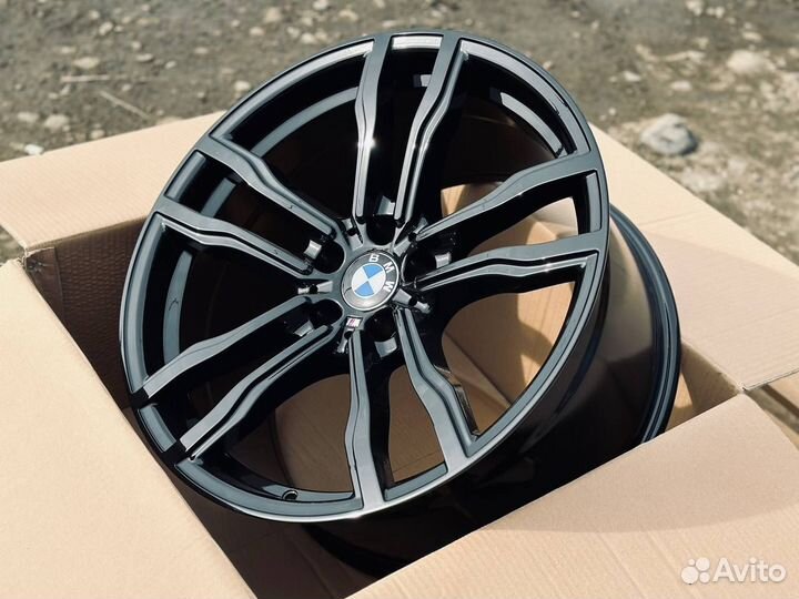 Разноширокие диски R20 BMW 612M Style X5/X6