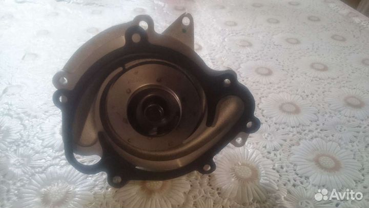 Помпа SKF мерседес ом 642 3.0 L