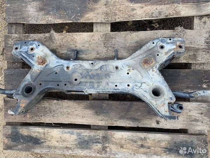 Подрамник mitsubishi colt z30