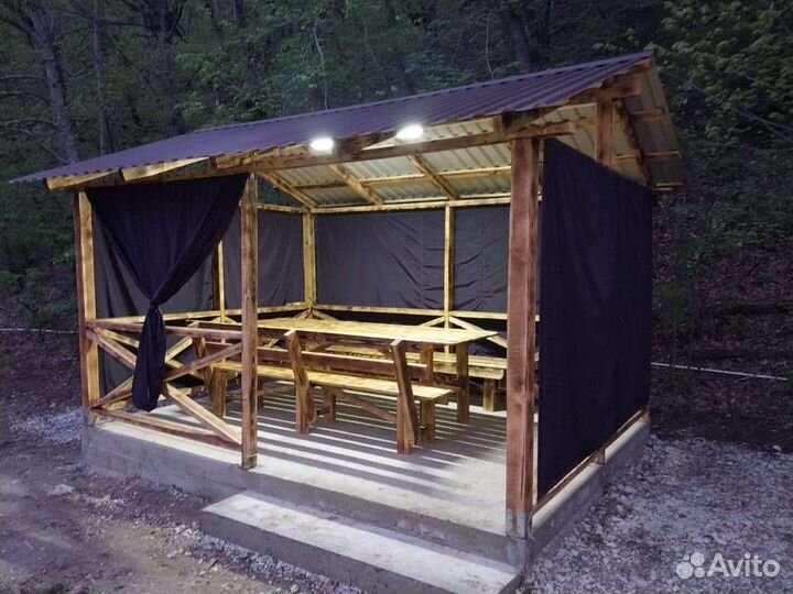 Аренда беседки в лесу