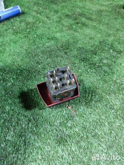 Кнопка аварийной сигнализации LADA Kalina