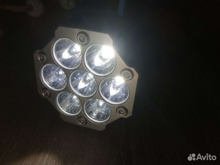 Фонарь светодиодный аккумуляторный