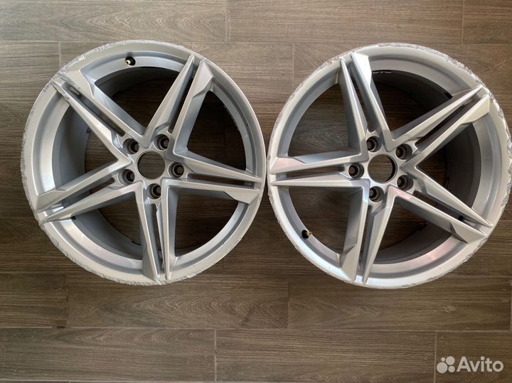 Audi Литые Диски R18 2 шт original VAG