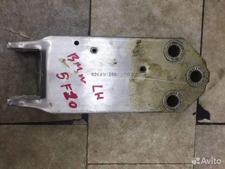 Кронштейн усилителя бампера левый bmw5f10 F11