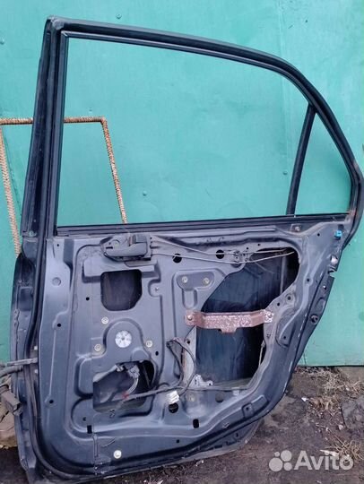 Дверь задняя lancer 9