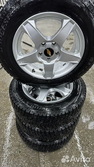 Bridgestone Blizzak Spike-02 195/65 R15