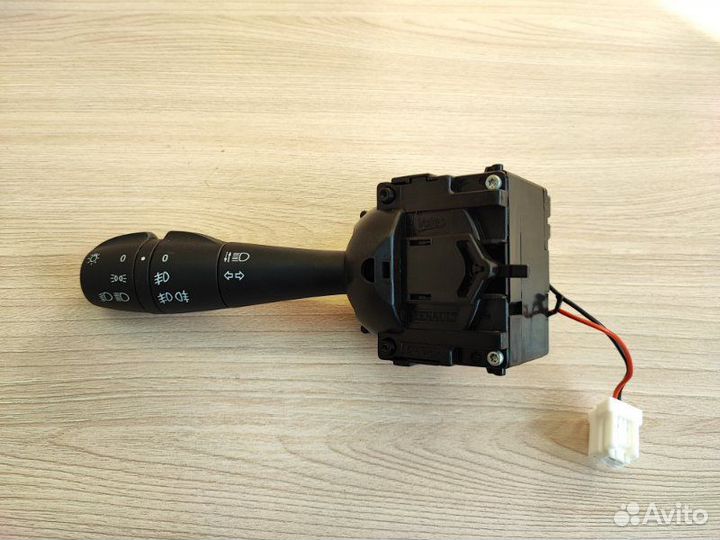 Переключатель света LADA X-Ray Cross