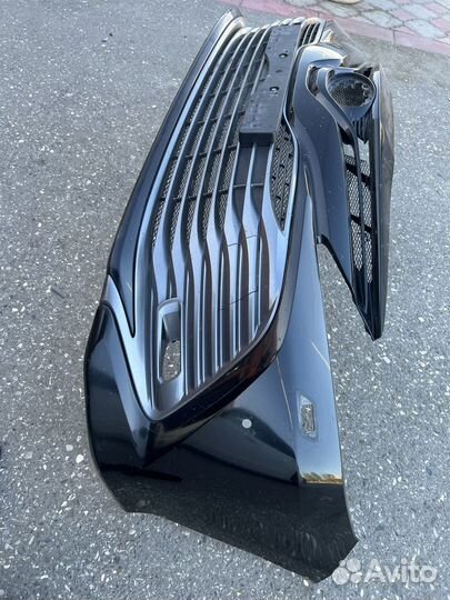 Передний бампер от 70-го камри оригинал