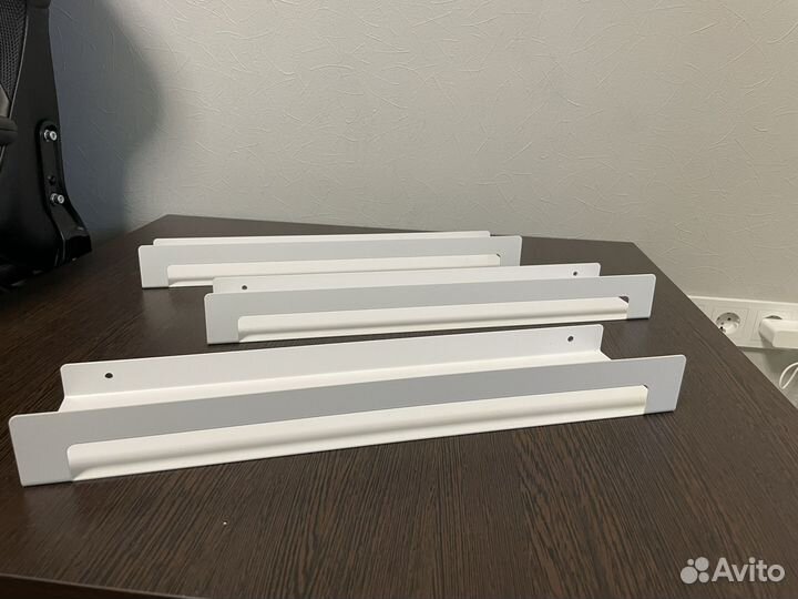 Полка настенная металлическая