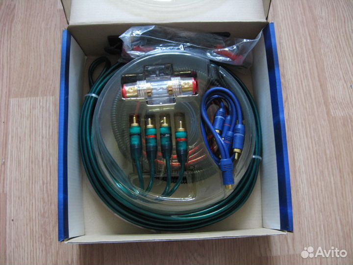 Комплект проводов для подключения усилителя