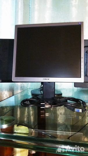Монитор Sony SDM-S75D