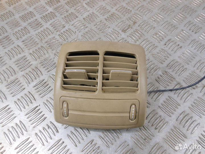 Дефлектор воздуховода задний мерседес W211