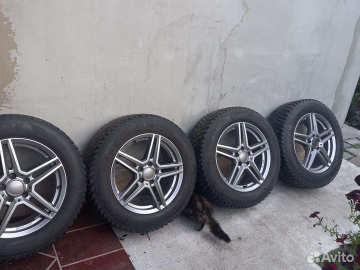 Goodyear UltraGrip Ice SUV 235/60 R17 106B