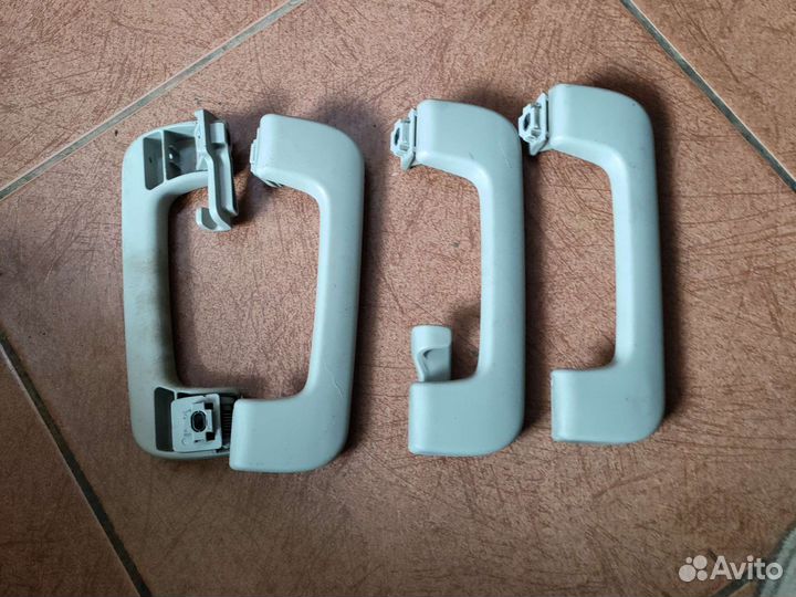 Ауди А4 в7 ручка потолочная