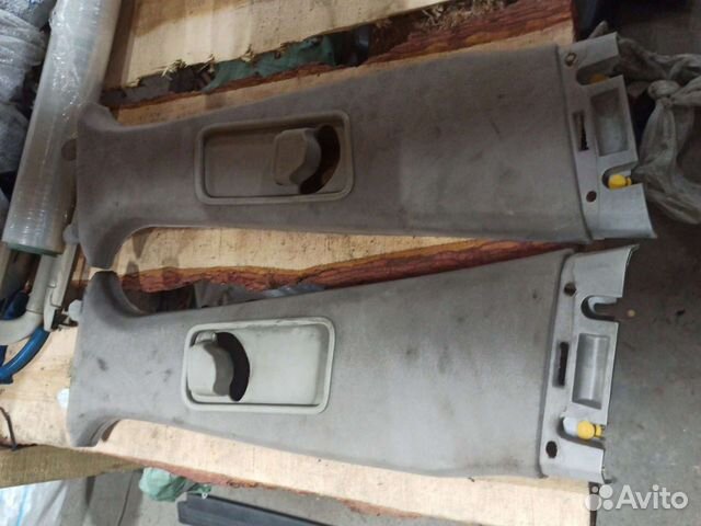 Обивка средней стойки Discovery 3