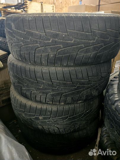 Kumho I'Zen KW31 235/65 R17