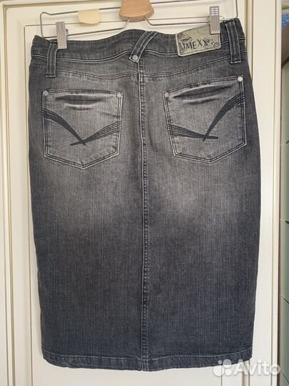 Джинсовая юбка миди с разрезом